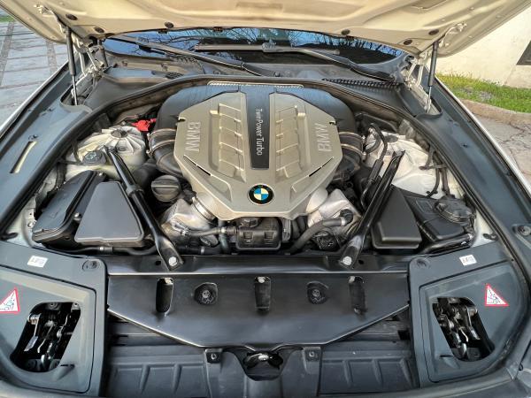 BMW 550IA 4.4 año 2011