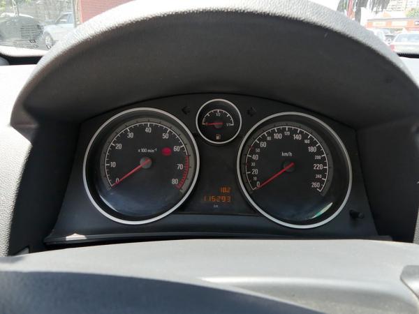 Chevrolet Astra ENJOY HB 1.8 año 2011