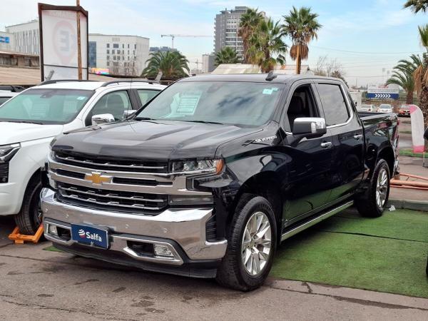 Chevrolet Silverado SILVERADO DCAB 4X4 SOHC 5