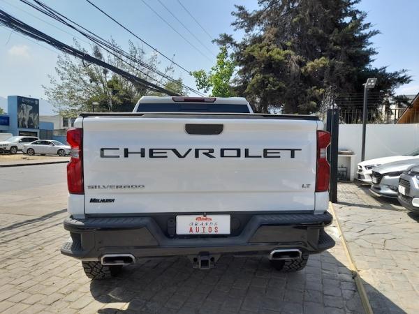 Chevrolet Silverado  año 2022