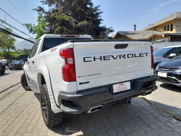 Chevrolet Silverado  año 2022