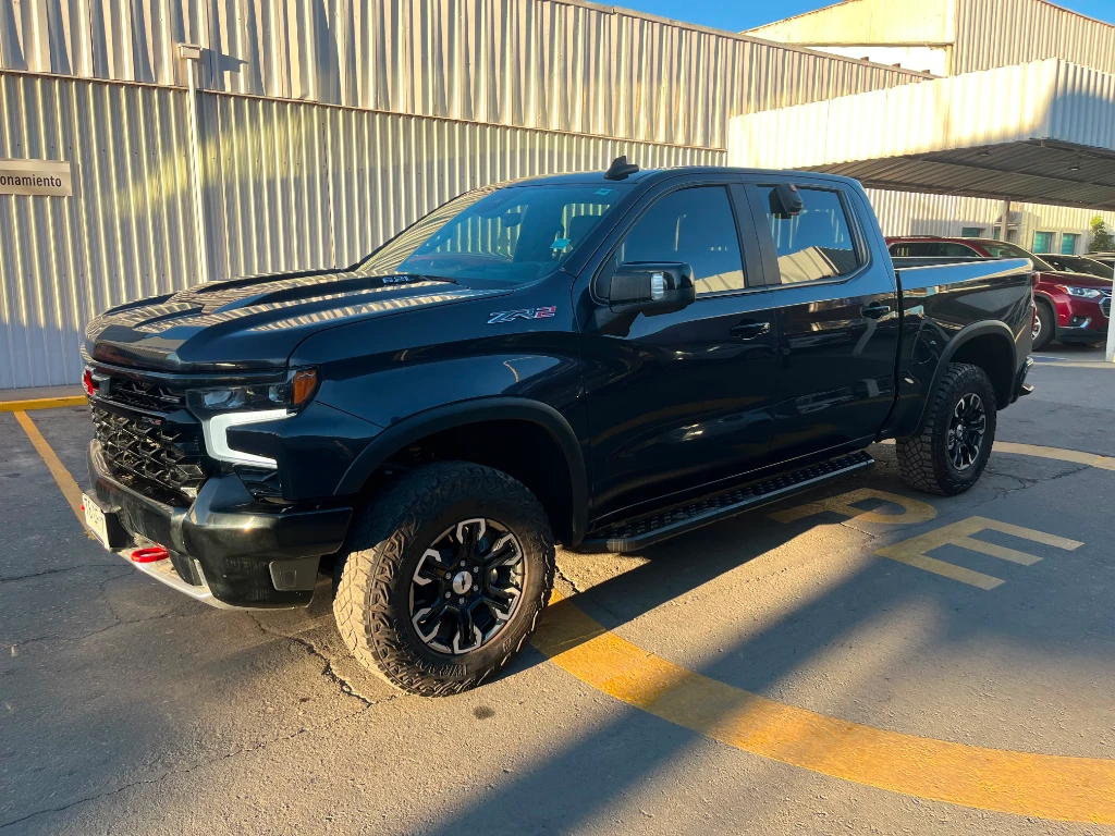 Chevrolet Silverado 6.2 ZR2 4X4 AT 4P