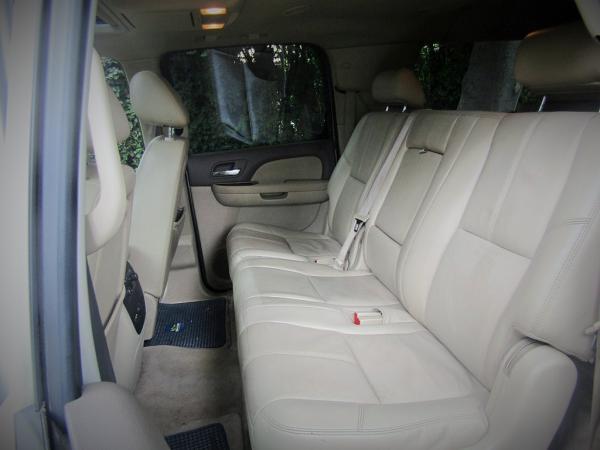 Chevrolet Suburban 4X4 5.3 . año 2011