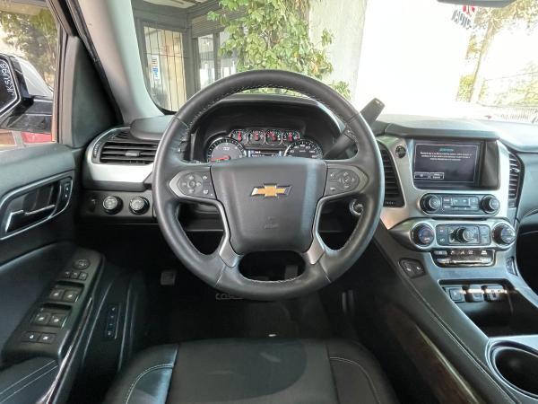 Chevrolet Suburban LT 4X4 año 2017