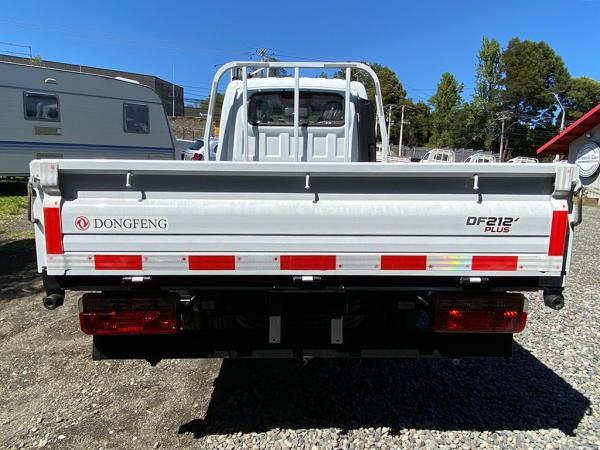 Dongfeng DF 212 1695 kg año 2024