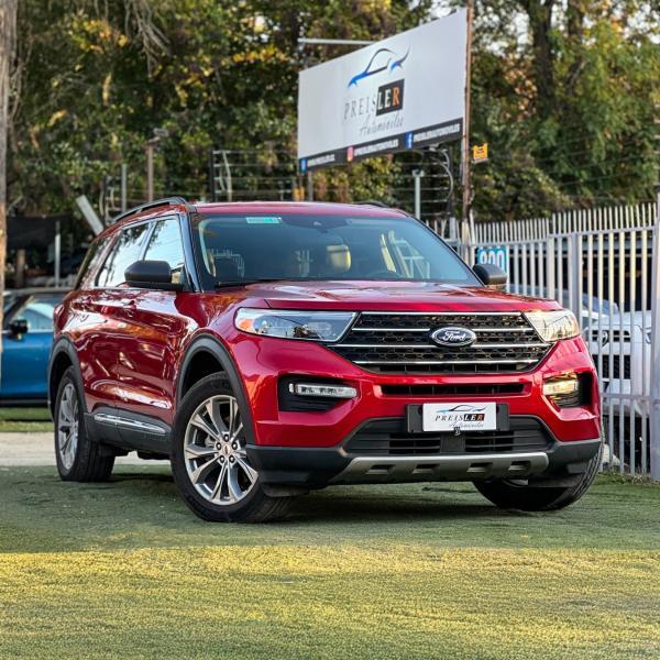 Ford Explorer XLT 4X4