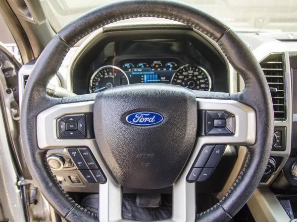 Ford F-150 LARIAT año 2019