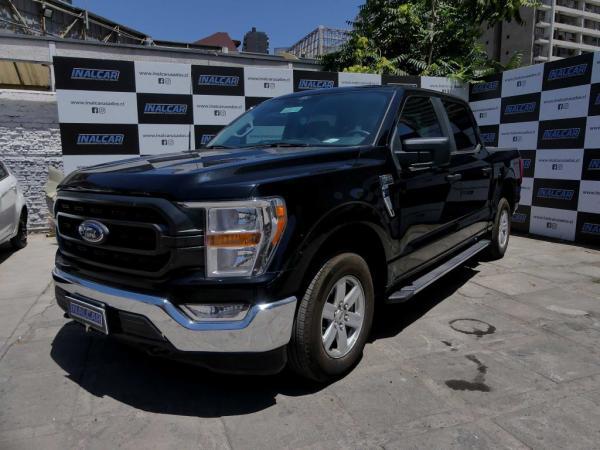 Ford F-150 XLT AT año 2022