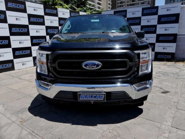 Ford F-150 XLT AT año 2022