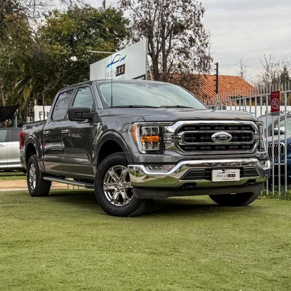 Ford F-150 XLT 5.0 4X4