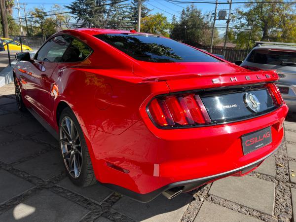 Ford Mustang GT 5.0 año 2018