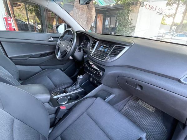 Hyundai Tucson 4X4 GL ADVANCE 2.0 año 2017