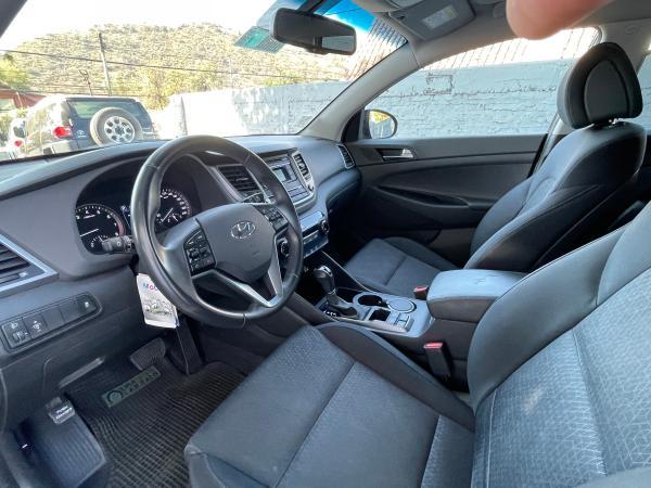 Hyundai Tucson 4X4 GL ADVANCE 2.0 año 2017