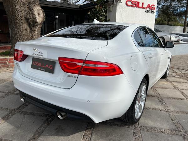 Jaguar XE PURE 2.0 TURBO año 2016