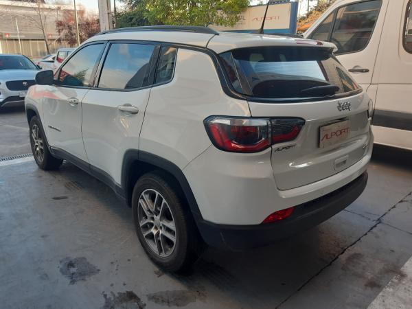 Jeep Compass 2.4 SPORT AT año 2021