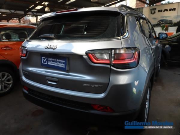 Jeep Compass SPORT 4X2 AT año 2022