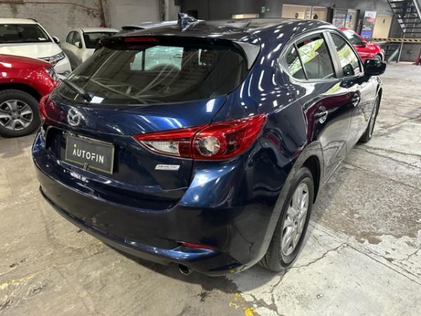 Mazda 3 V 2.0 año 2018