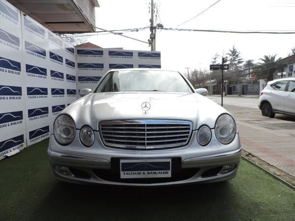 Mercedes-Benz E320 