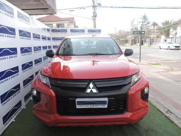 Mitsubishi L-200 KATANA CRM 4X4 2.4