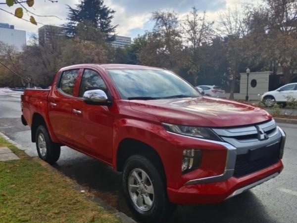 Mitsubishi L-200 KATANA CRT 4X4 2.4