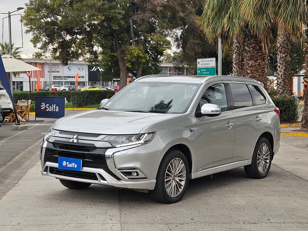 Mitsubishi Outlander 2.0 PHEV HYBRID 4X4 AT 5P