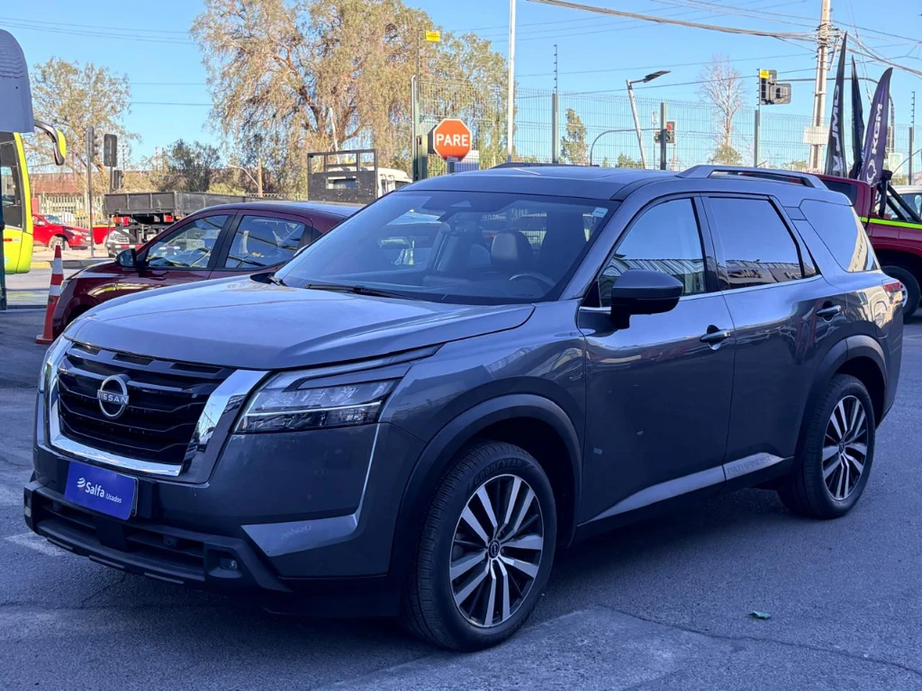 Nissan Pathfinder 3.5 EXCLUSIVE 4WD CVT AT