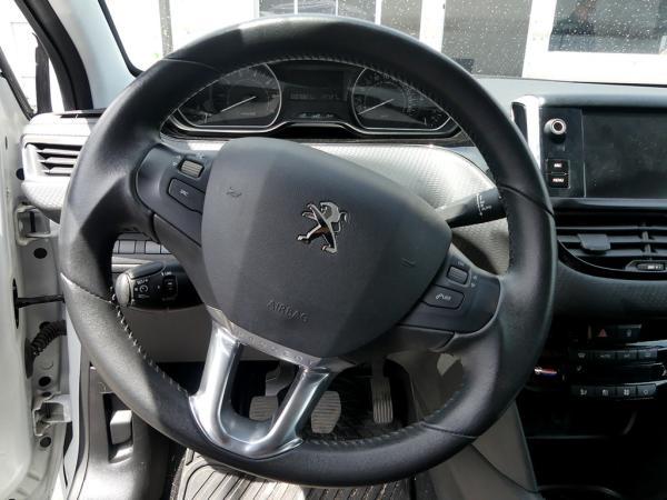 Peugeot 208 ACTIVE SIGNATURE año 2021