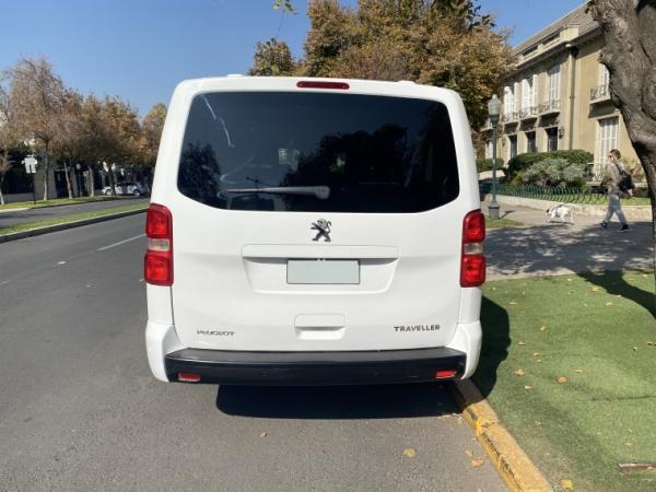Peugeot Traveller BUSINESS año 2019