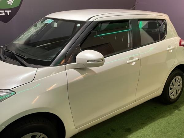 Suzuki Swift HB 1.2 ACONDICIONADO año 2019