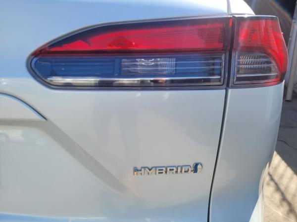 Toyota Corolla 1.8 HEV CVT HIBRIDA año 2021