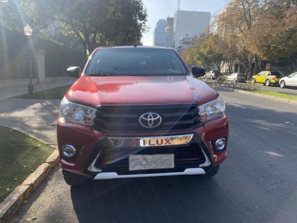 Toyota Hilux DX 4X4 año 2018