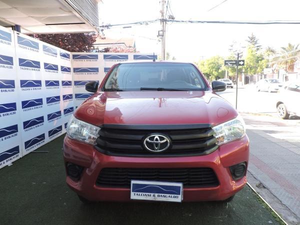 Toyota Hilux DX 2.4