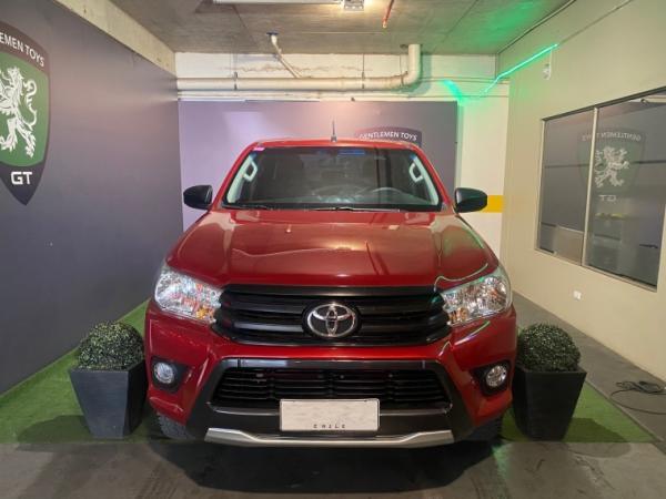 Toyota Hilux DX 4X2 2.4 año 2019