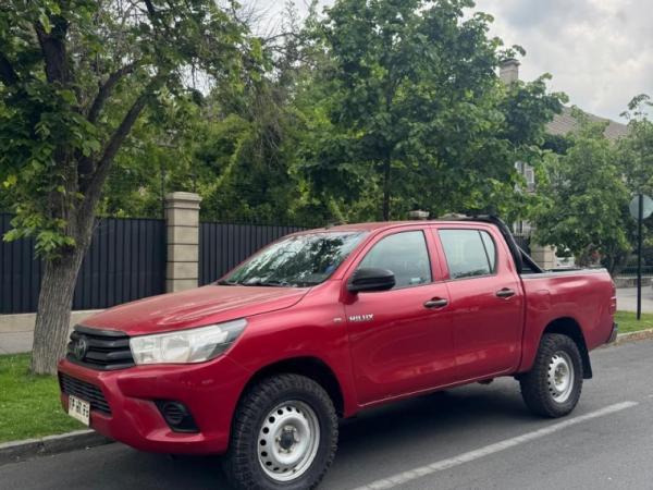 Toyota Hilux DX 4X4 2.4