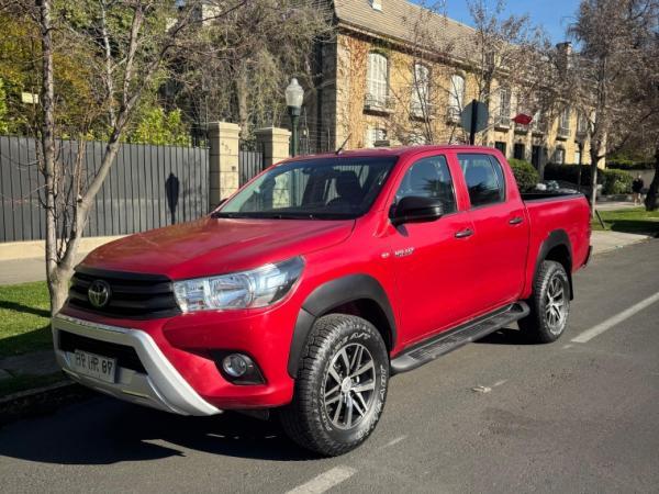 Toyota Hilux DX 4X2 2.4