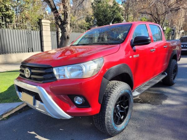 Toyota Hilux DX 4X4 2.4