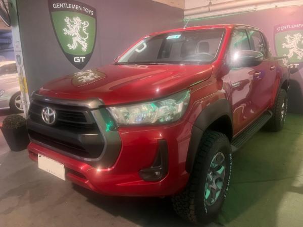 Toyota Hilux SR 4X4 2.8