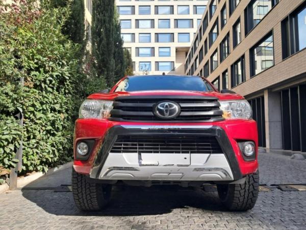 Toyota Hilux DX 4X4 2.4
