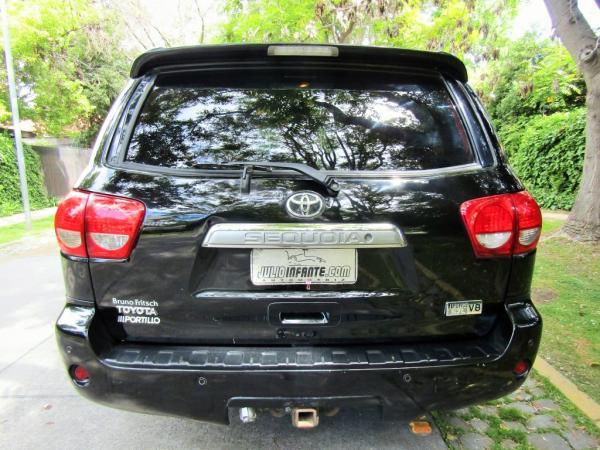 Toyota Sequoia 5.7 Limited 4X4 . año 2011