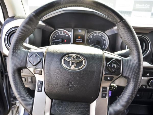 Toyota Tacoma 3.5 V6 SR5 año 2021