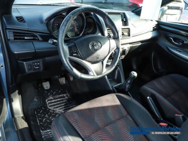 Toyota Yaris SPORT GLE 1.5 año 2015