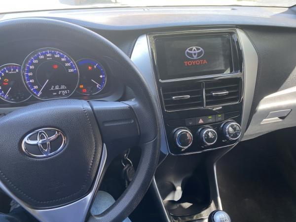 Toyota Yaris SPORT GLE año 2019