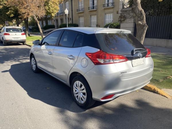 Toyota Yaris SPORT GLE año 2019