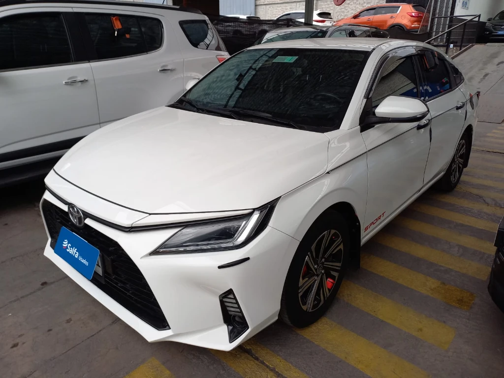 Toyota Yaris 1.5 E 4X2 SDN MT 4P